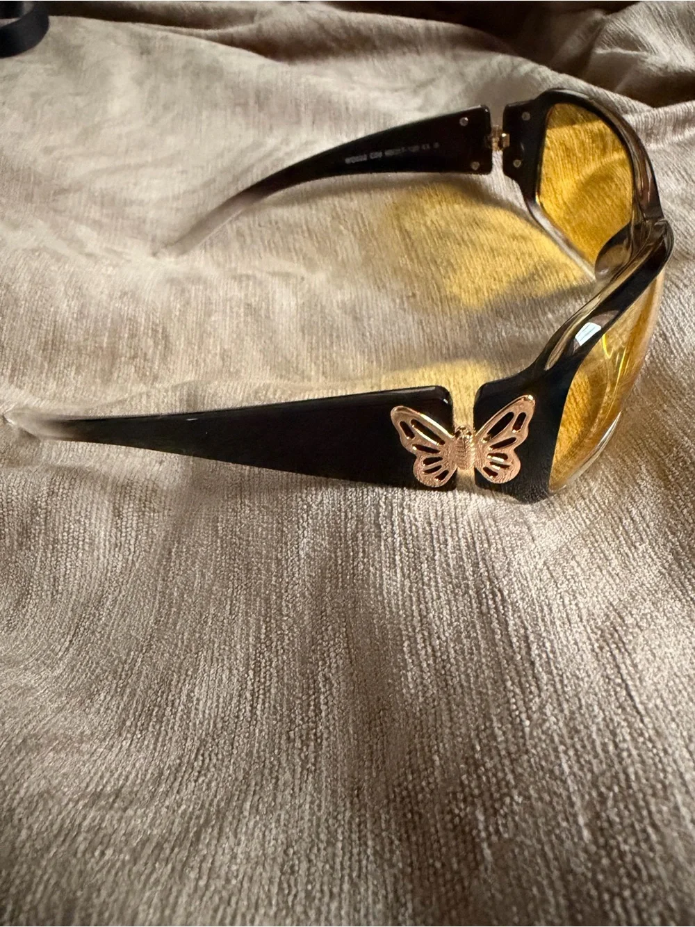 Yellow Lense Gradient Frame Butterfly Accent Y2K Sunglasses